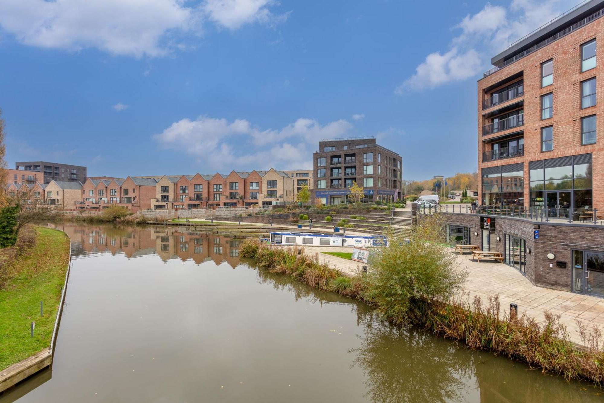 Penthouse Apartment - City Centre - Secure Parking, Balcony, Self-Check-In, Fast Wifi And Smart Tv With Netflix By Yoko Property Milton Keynes Exteriör bild