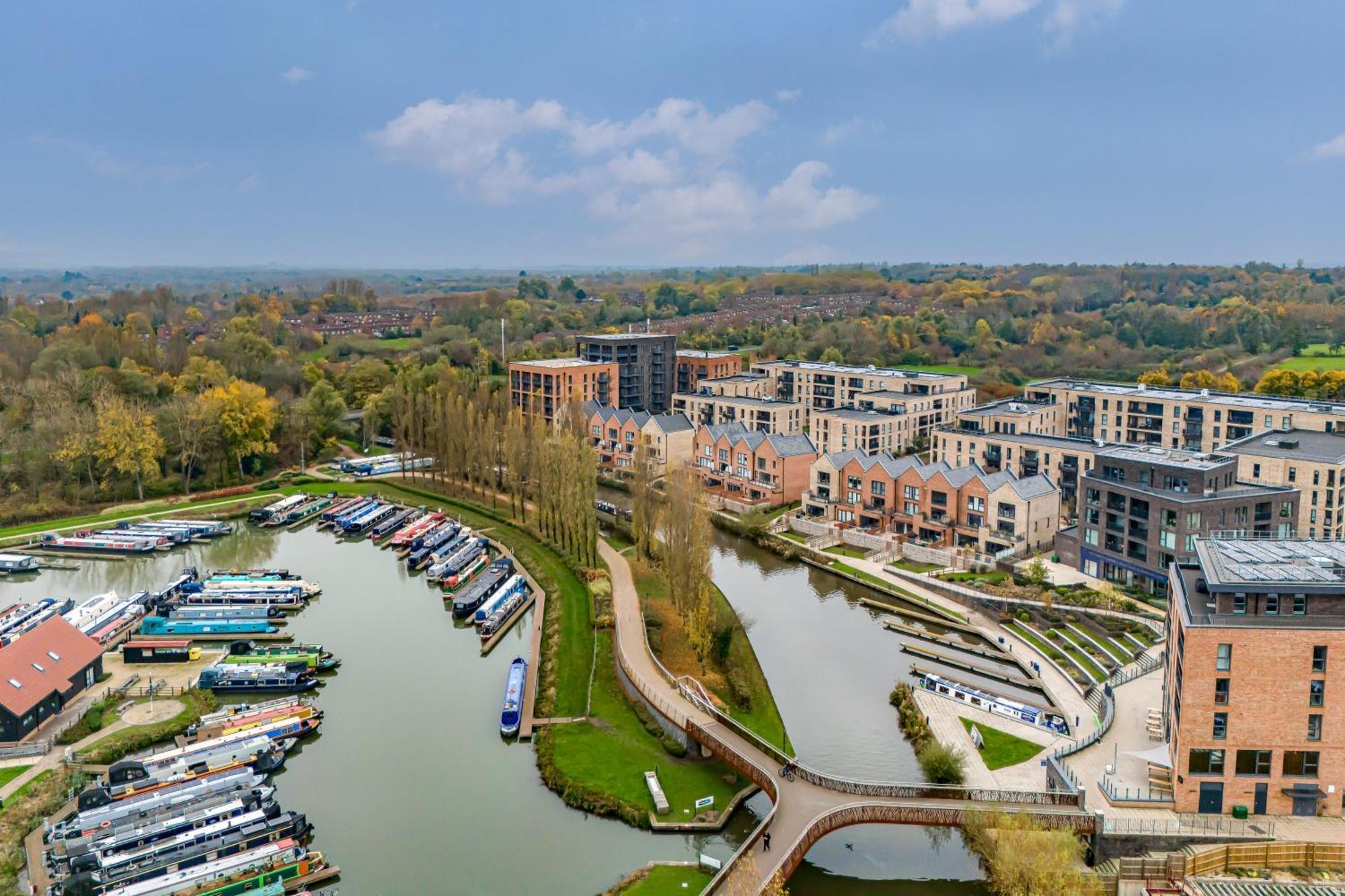 Penthouse Apartment - City Centre - Secure Parking, Balcony, Self-Check-In, Fast Wifi And Smart Tv With Netflix By Yoko Property Milton Keynes Exteriör bild